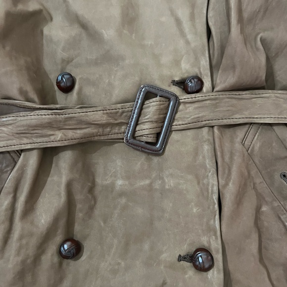 Sisii Brown Double-Breasted Leather Trench Coat - Picture 8 of 16